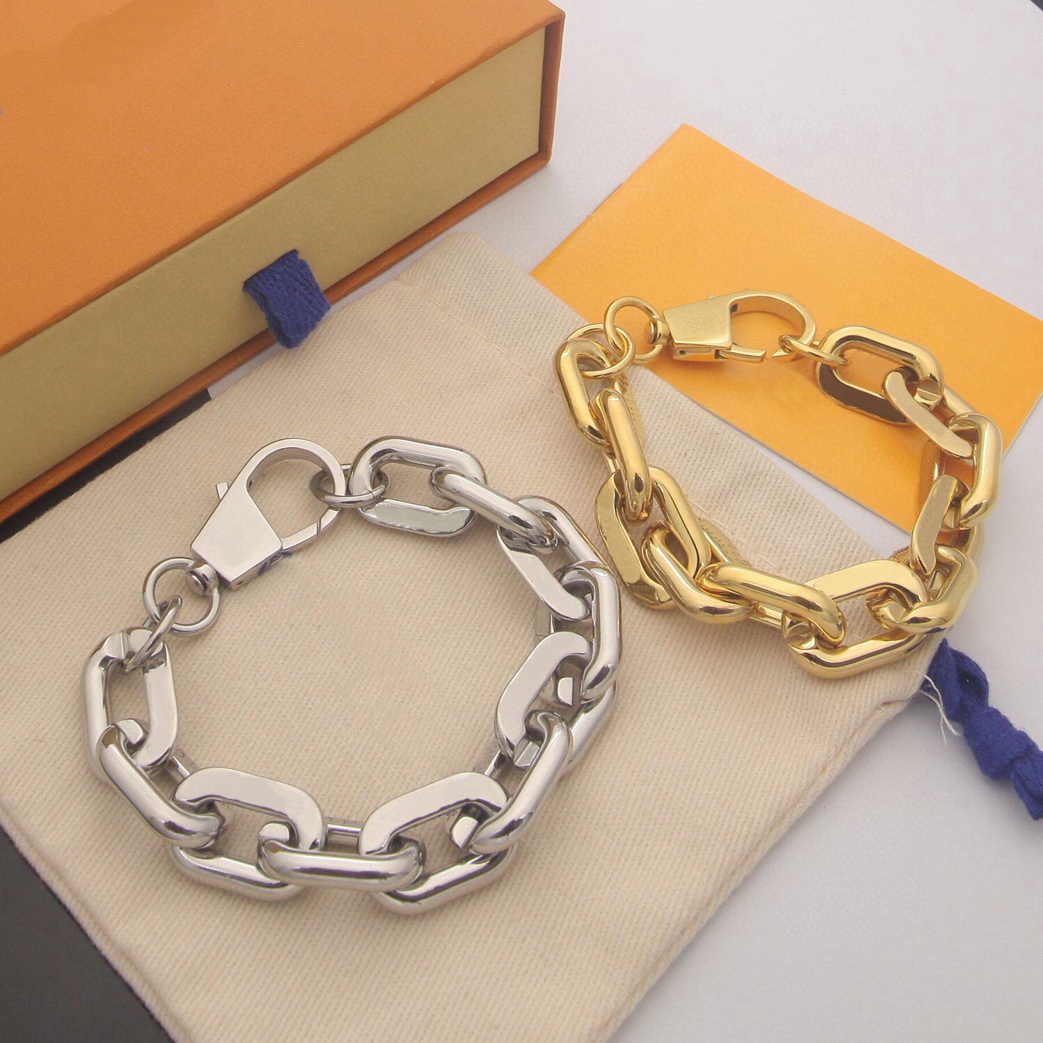 

Europe America Fashion Men Women Lady Titanium steel Engraved Four Leaf Flower V Initials Gold Silver-Metal Thick Chain Edge Bracelet MP3003