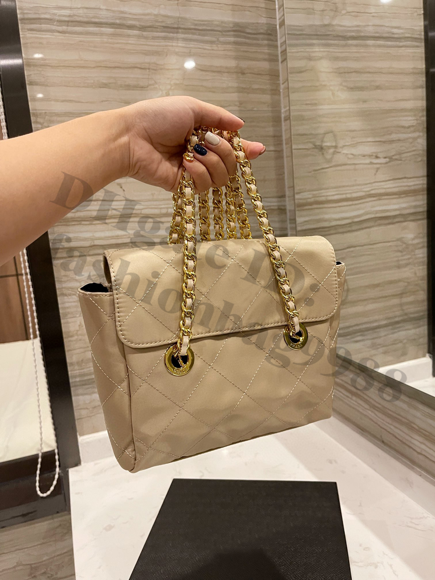 

Fashion Girls Hobos Yellow Thread Chains Shoulder Armpit Hand Bags Black Green Summer Simple Handbags Cross Body Ladies One Side Spring Lady Handbag, Make up the differece