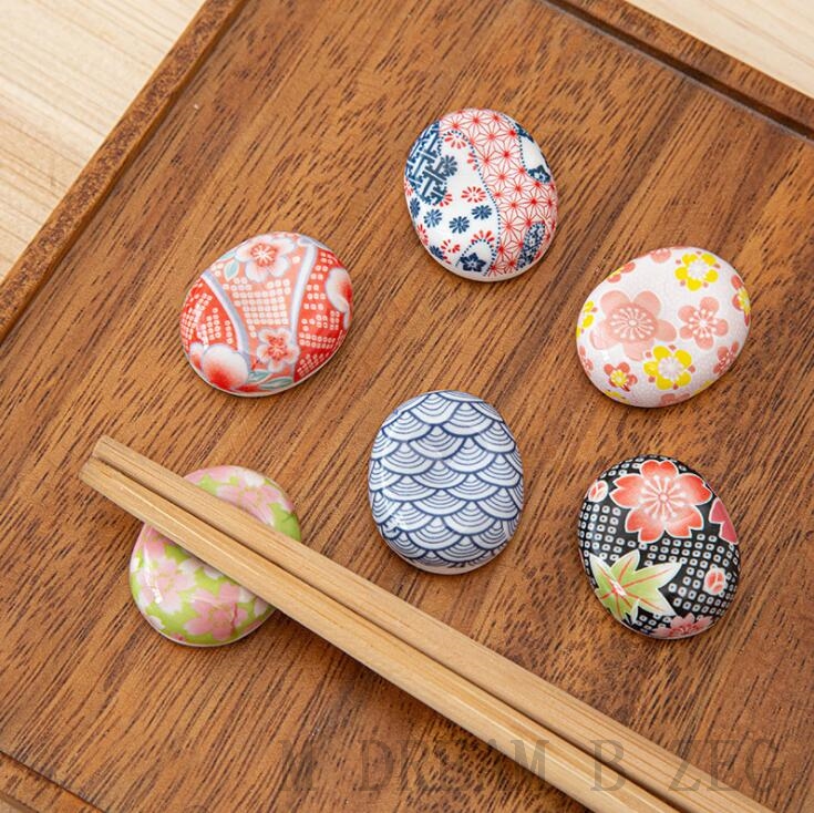 

Bean Shaped Chopsticks Rest Japanese Style Ceramic Chopstick Rest Spoon Stand Knife Fork Holder for Home Restaurant M DREAM B ZEG