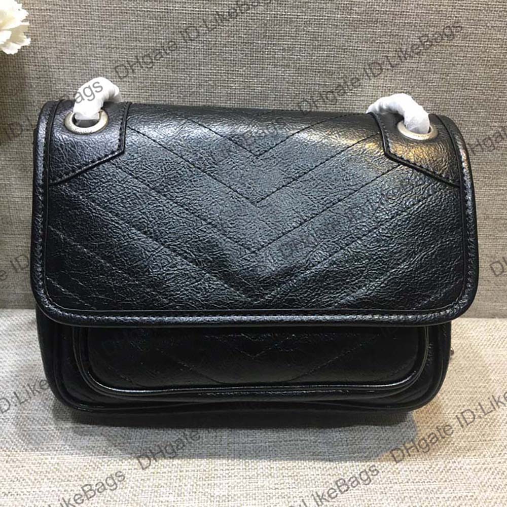 

Luxurys Designers Crossbody Bags High Quality Soft Plush Genuine Leather Fashion Womens Handbags Purses Chain Magnetic Clasps Shoulder Messenger Tote Bag, Red