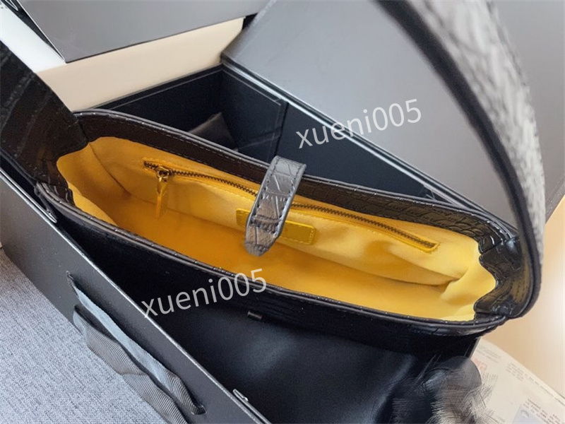 

G bag 2021 Big brand Long Wallets Card holders Purse Passport Bags With Lock fashion cowhide Genuine leather wallet 3 Colors For woman, 01