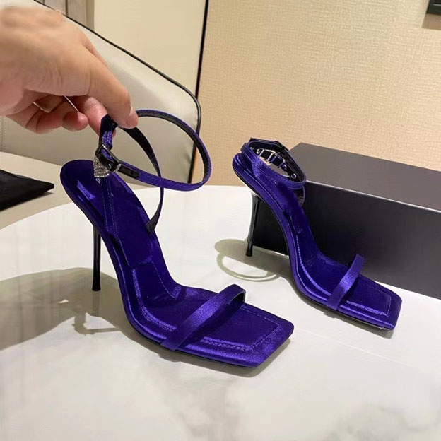 

2021 Classic women's square head high-heeled sandals, 10cm, designer sheepskin, black, red. Purple. Buckle size 35-43