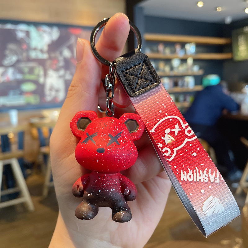 

Christmas toy cartoon resin chameleon bear keychain cute trend bag pendant car accessories small gifts