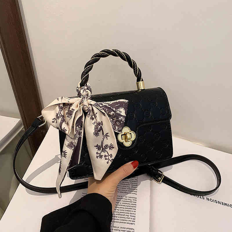 

2022 Factory Wholesale handbag female summer embossed pink one shoulder small square portable silk scarf bow, Press to beige
