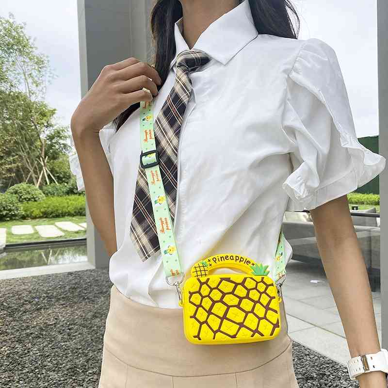 

2021 new silicone small bag creative fruit shape summer One Shoulder Messenger children's fashion jelly zero wallet, Avocado