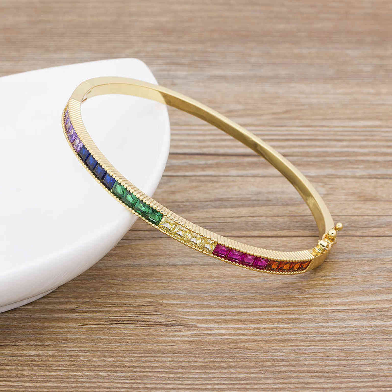 

2020 New Design Luxury Fashion Bracelets & Bangles Quality Copper Zirconia Cuff Bangle Jewelry for Female Party Wedding Gift