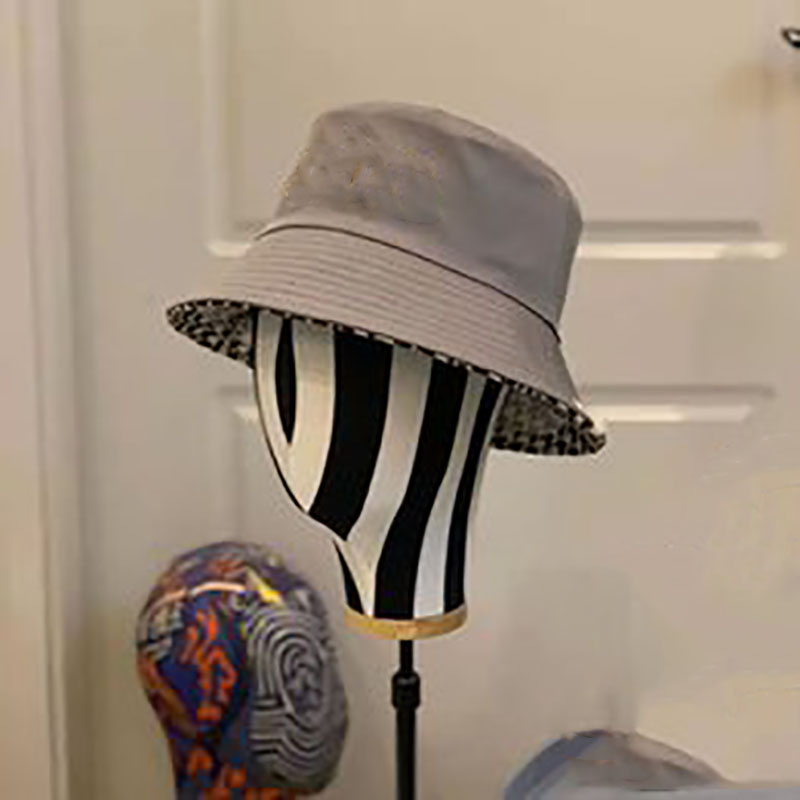 

The latest top designer Fashion bucket cap For Mens Womens classic Foldable High quality Caps Outdoor sports sunscreen fisherman hat b25, Blue;gray