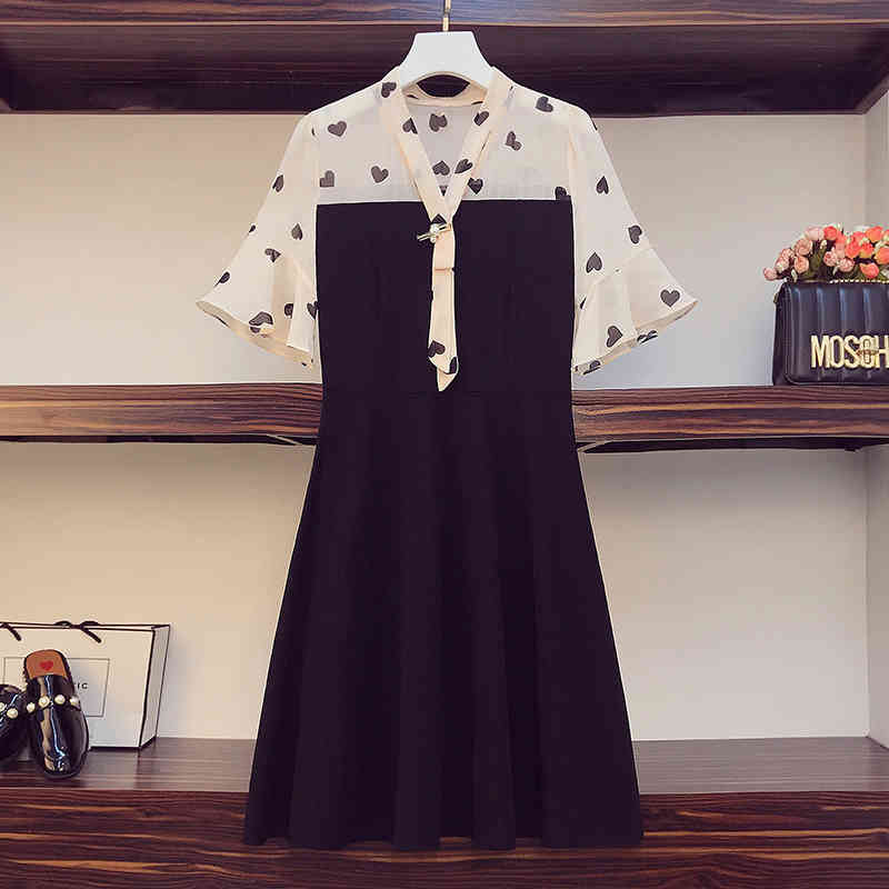 

Retro Black Dress Summer Love Pattern Pintted V-neck Flare sleeve Temperament Lady With Pearl Brooch 210525