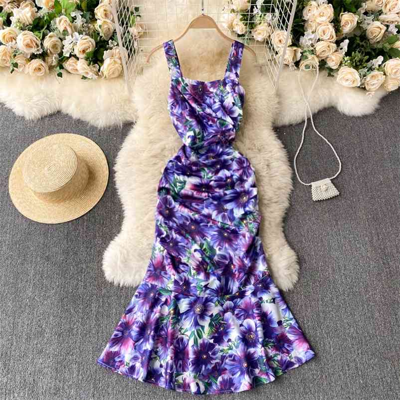 

Fashion Runway Summer Dress Women Purple Flower Printted Vacation Pleated Mermaid Sexy Spaghetti Strap Bodycon 210525