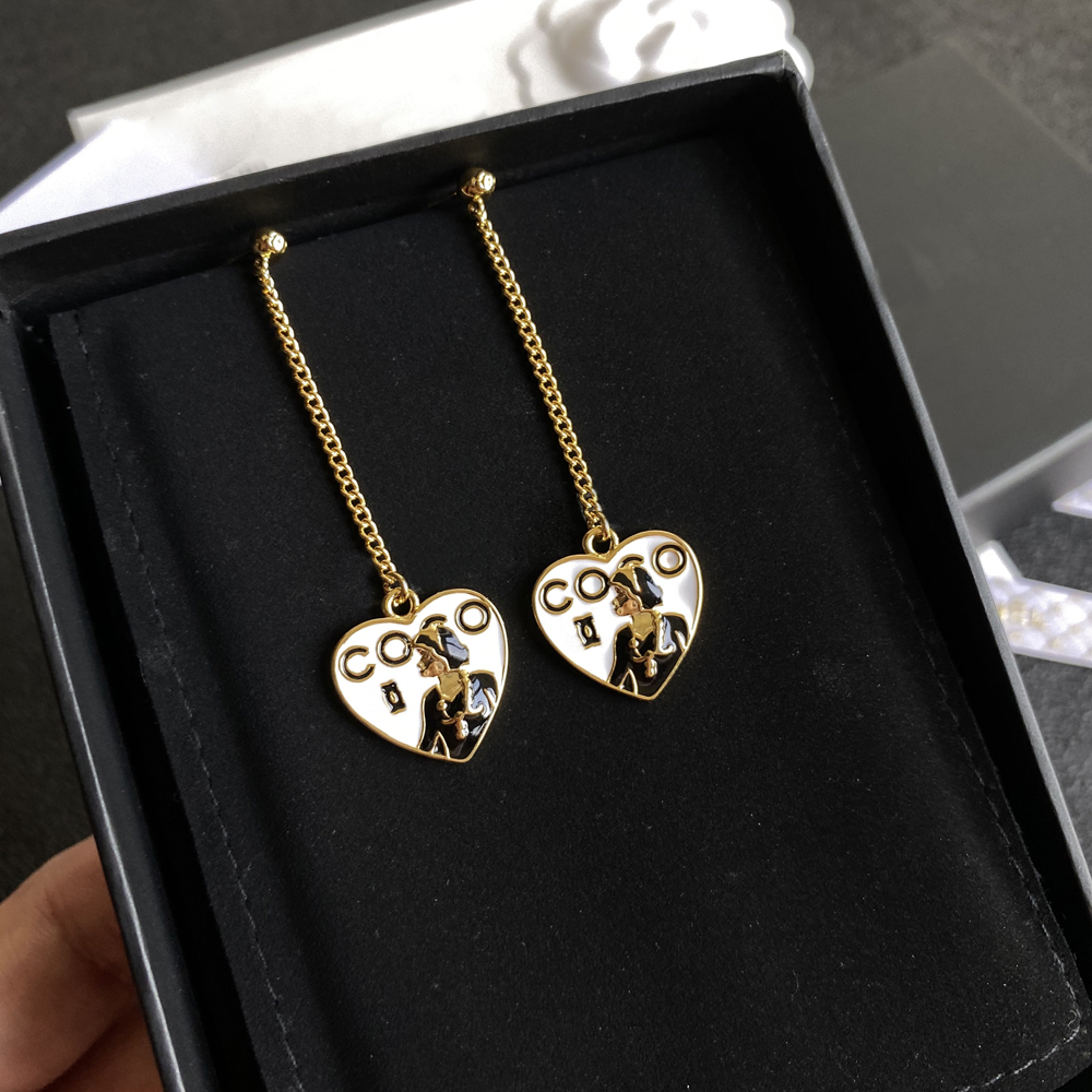 

Women Heart Dangles Classic Oil Drip Heart Ear Studs
