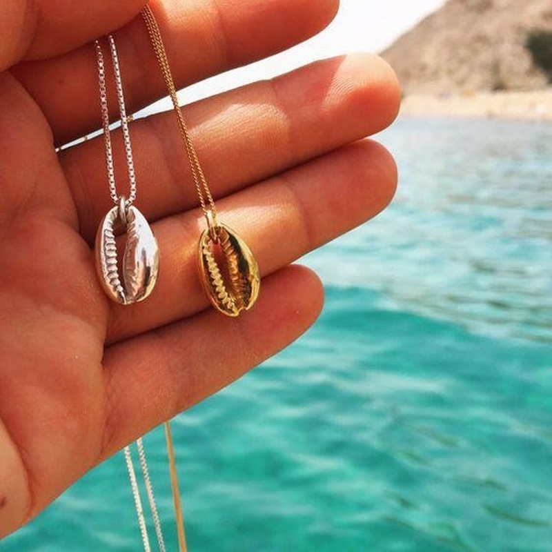 

Ocean Beach Bohemian Jewelry Simple Design Silver Alloy Conch Gold Shell Pendant Necklace For Women