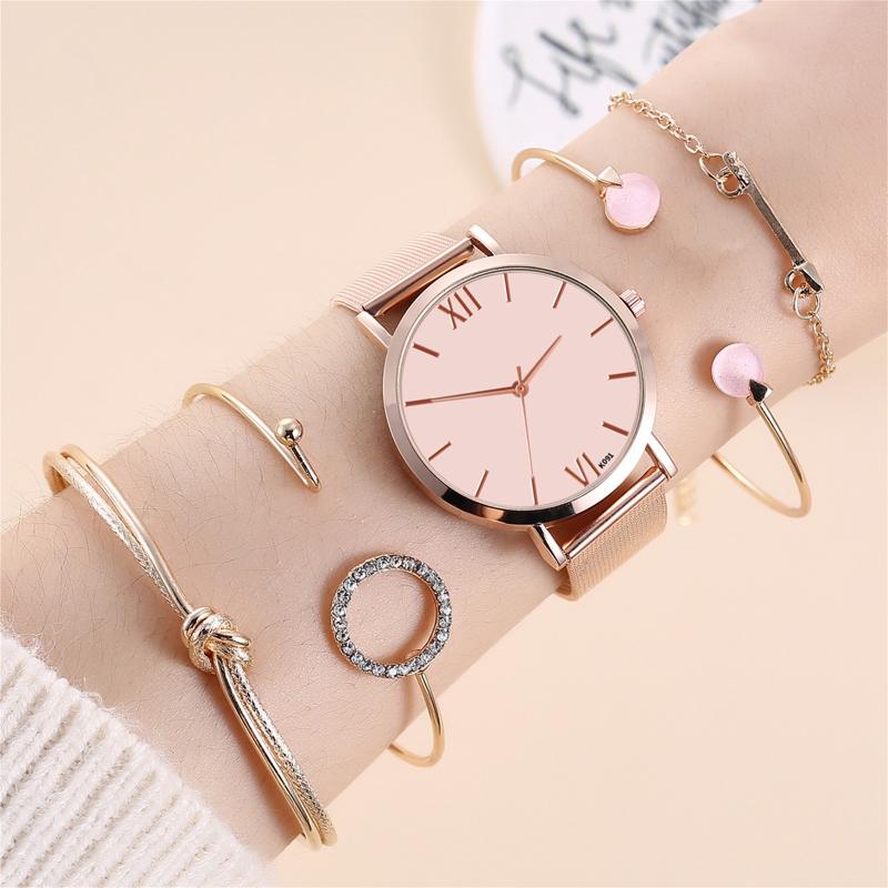 

Wristwatches Romantic Starry Sky Dial Women's Quartz Wristwatch Cusual Leather Clock Watches Gifts Relogio Feminino