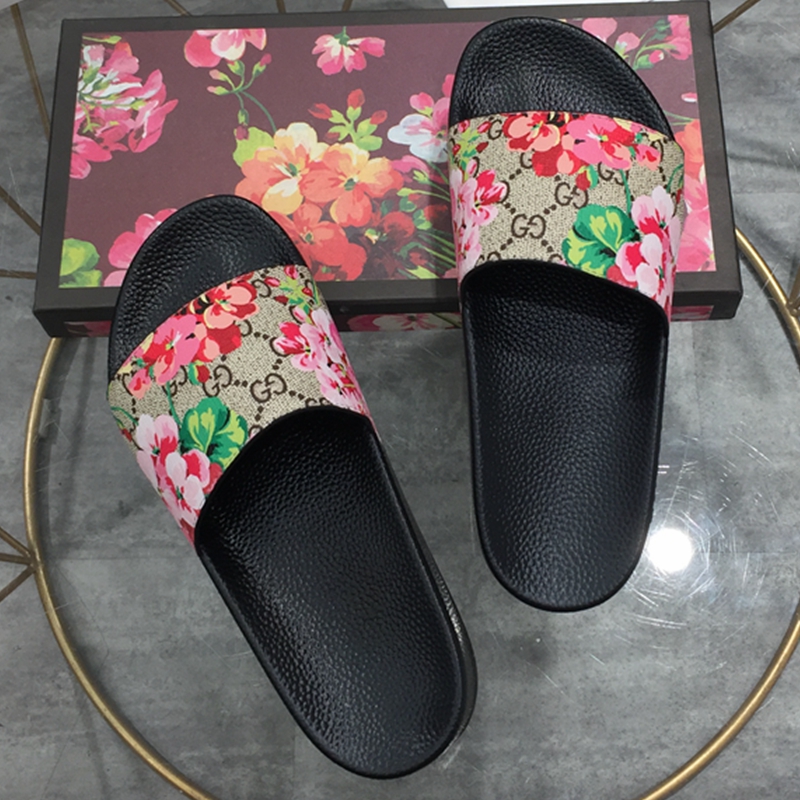 

GUCCI Slides Mens Women Slippers Ladies Fashion Bathroom Home Flip Flops Loafers Men Summer Beach Wide Flat Sandals Casual Slipper Size 36-48, Gift