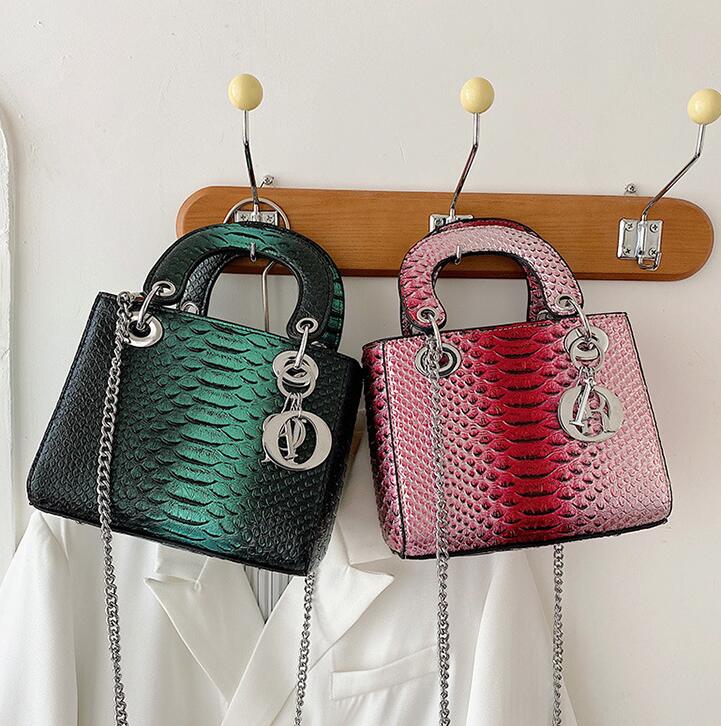 

Factory wholesale women shoulder bag summer fashion crocodile pattern handbag elegant gradient embossed leather handbags street personality tassel chain bags