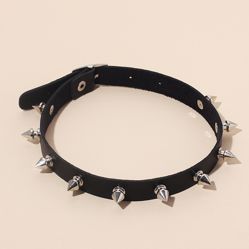 Gothic Style Choker Black Rivet Leather Spiked Necklaces Neckband Choker Collar with Adjustable Size Buckle PU Clavicle Chain 211592-image-706251072