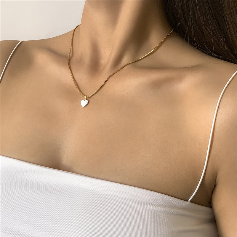 

European Heart Pendant Necklaces Women Oil Drop Dress Clavicle Box Chain Lovers Valentine's Day Gift Gold Necklace Jewelry Accessories Wholesale