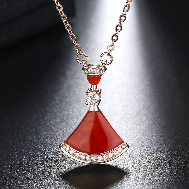 

Necklace Baojia S925 Full Body Pure Silver Natural Fritillaria Skirt Women's Simple Clavicle Chain