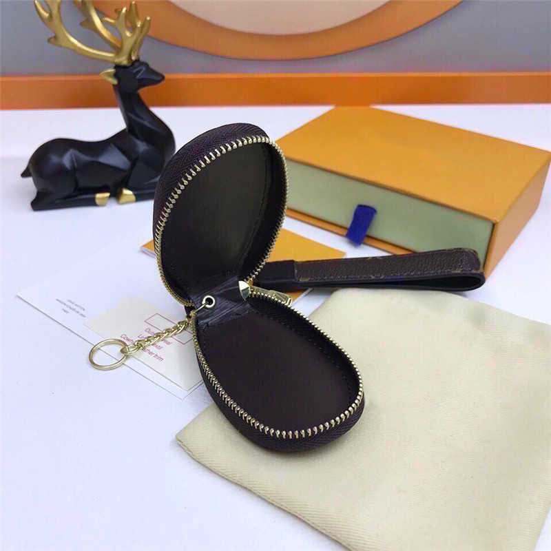 

Men Women Luxury Designer Car Key Chain Leather Keychain Brand Handmade Keyrings Casual Car Keychains Bags Pendant Keyring Coin Pu