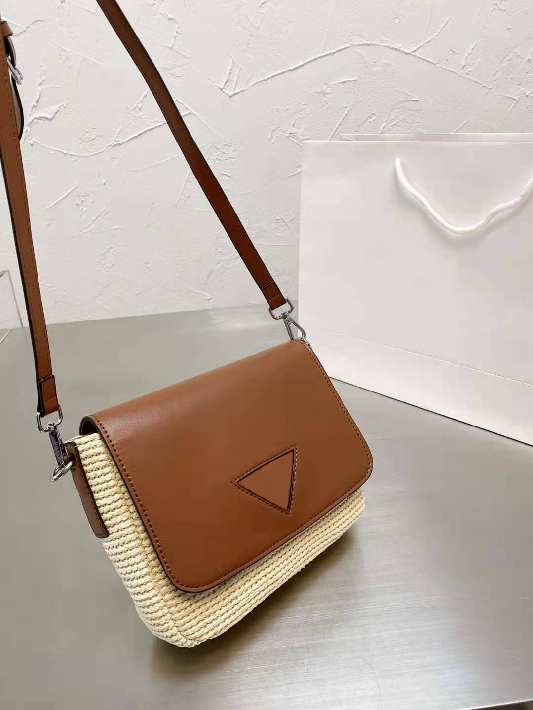 

Classic Designer Handbag Wallet Shoulder Bag Straw Bucket Rope Leather Belt Letter, Make up the difference