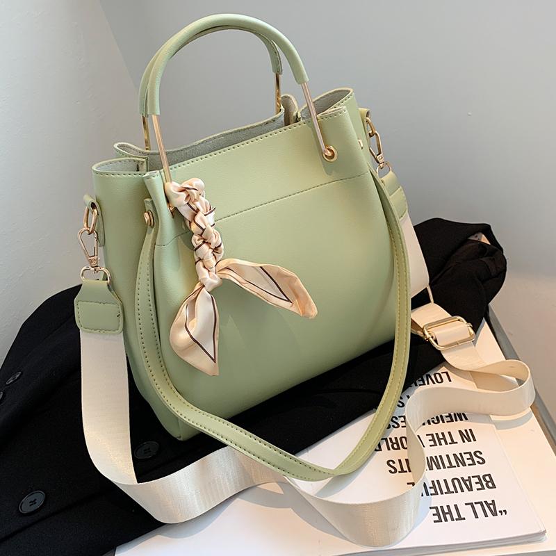 

Evening Bags Silk Scarf Small PU Leather Crossbody Shoulder Bag For Women 2022 Fashion Simple Handbags And Purses Female Travel Totes Green, Black