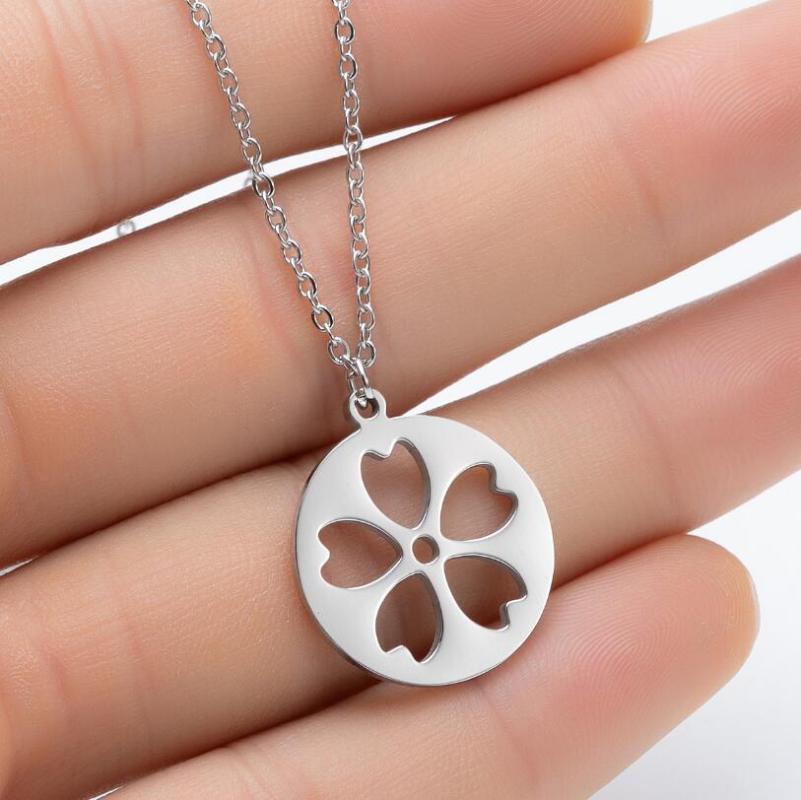 

Pendant Necklaces Stainless Steel Cherry Blossoms Necklace Round Hollowing Out At One Time Flower Chain For Women Collar Choker Gift