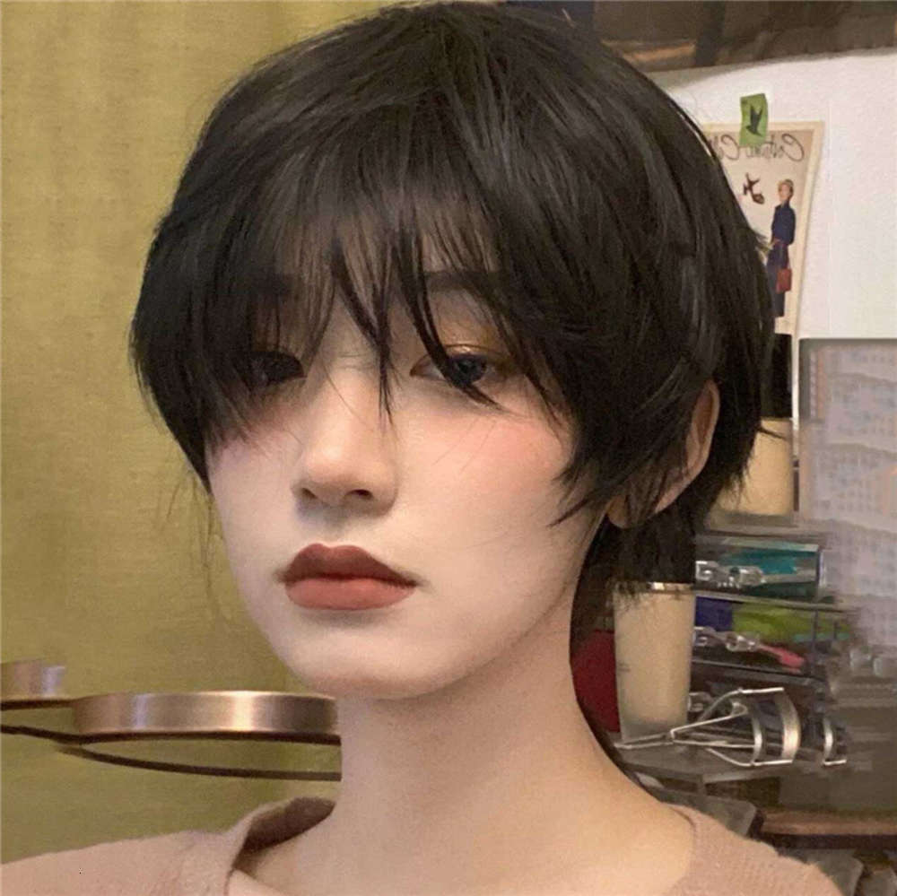 

Japanese and Korean net red wig male female students with short hair Qi Liuhai version hsome straight black natural wigs