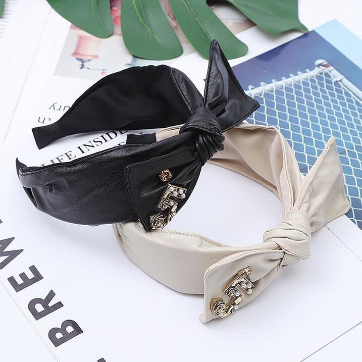 

2color Korean Simple Designer Letters Print Headband Classic Fashion Women Girls Wide Edge Bowknot Hair Hoop Pearl Crystal Rhinestone Small Sweet Wind Headwraps