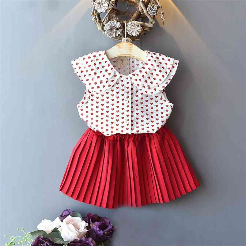 

Arrivals Summer Children Sets Sleeveless Print Heart Tops Solid Pleated Skirt Casual 2Pcs Girls Clothes 2-7T 210629, Red