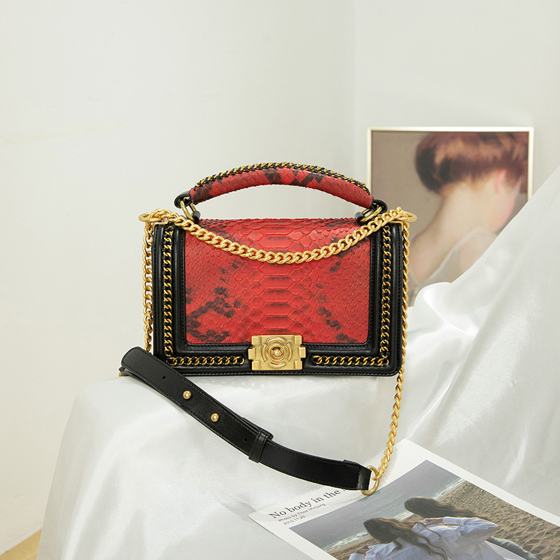 

2021 fashion snake pattern woman soft leather portable chain bag shoulder messenger small square bag underarm totes, White