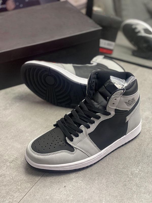 

Newest Air Authentic 1 High OG Shadow 2.0 Sports Shoes Black Light Smoke Grey White Men Outdoors Sneakers With Original Box 555088-035