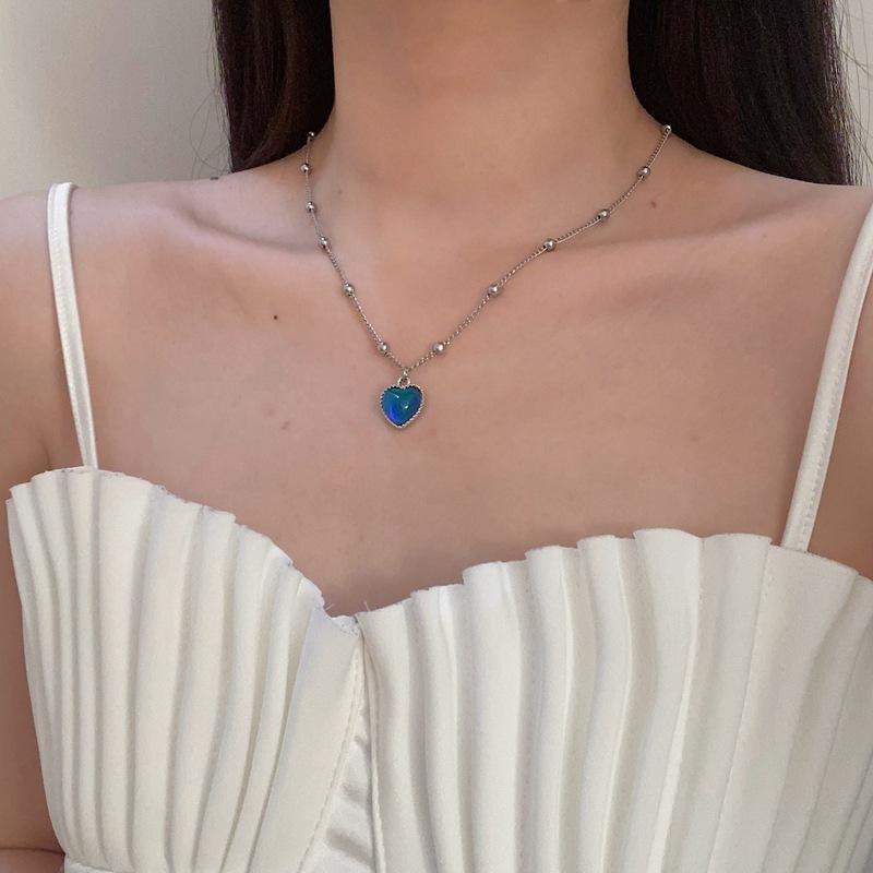 

Pendant Necklaces Feeling Mood Sensitive Color Changing Love Heart Necklace Stainless Steel Beaded Chain Gift Jewelry