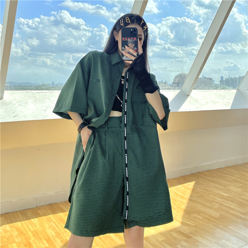 

Women's Tracksuits Female suit mode early autumn ins retro chess short sleeve shirt tools + shorts trend of two pieces OU49, 1# shoe box