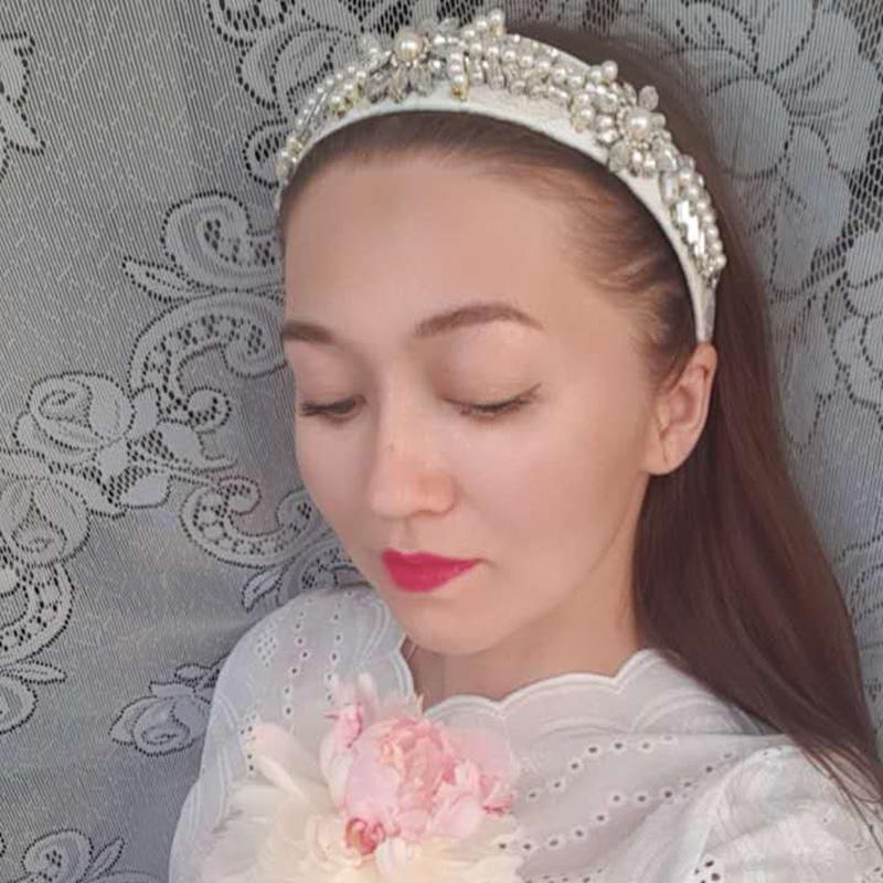 

Hair Clips & Barrettes Types Of Designs Gorgeous White Tiara With Crystals For The Bride Crown Headbands Prom Ornaments Wedding, Golden;silver