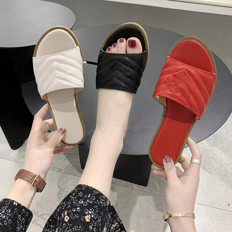 

Top Designer Women slipper Flat Slides Sandals Summer Shoes Fashion pantoufle slippers Beach shos Bedroom shoe, Red