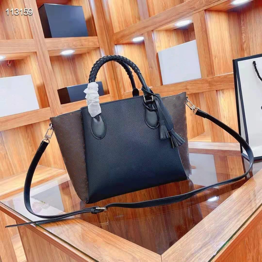 

Zipper Shoulder Bag: High-Quality & Spacious for Women - 4 Colors Available