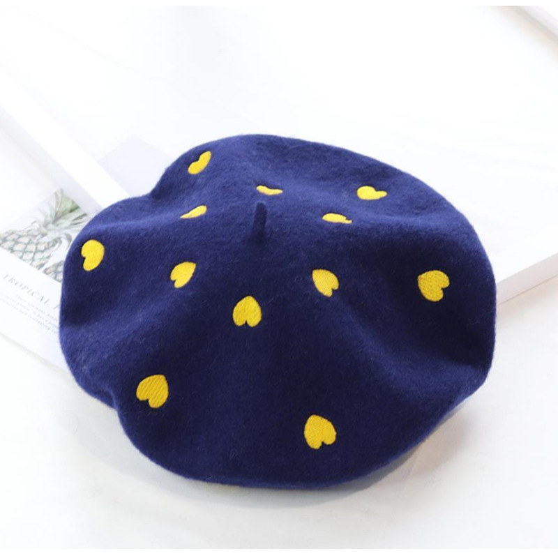 

Others Apparel Autumn And Winter Beret Heart Embroidery Woman Wool Painter Warm Ladies Casual Hat Trend VMEN