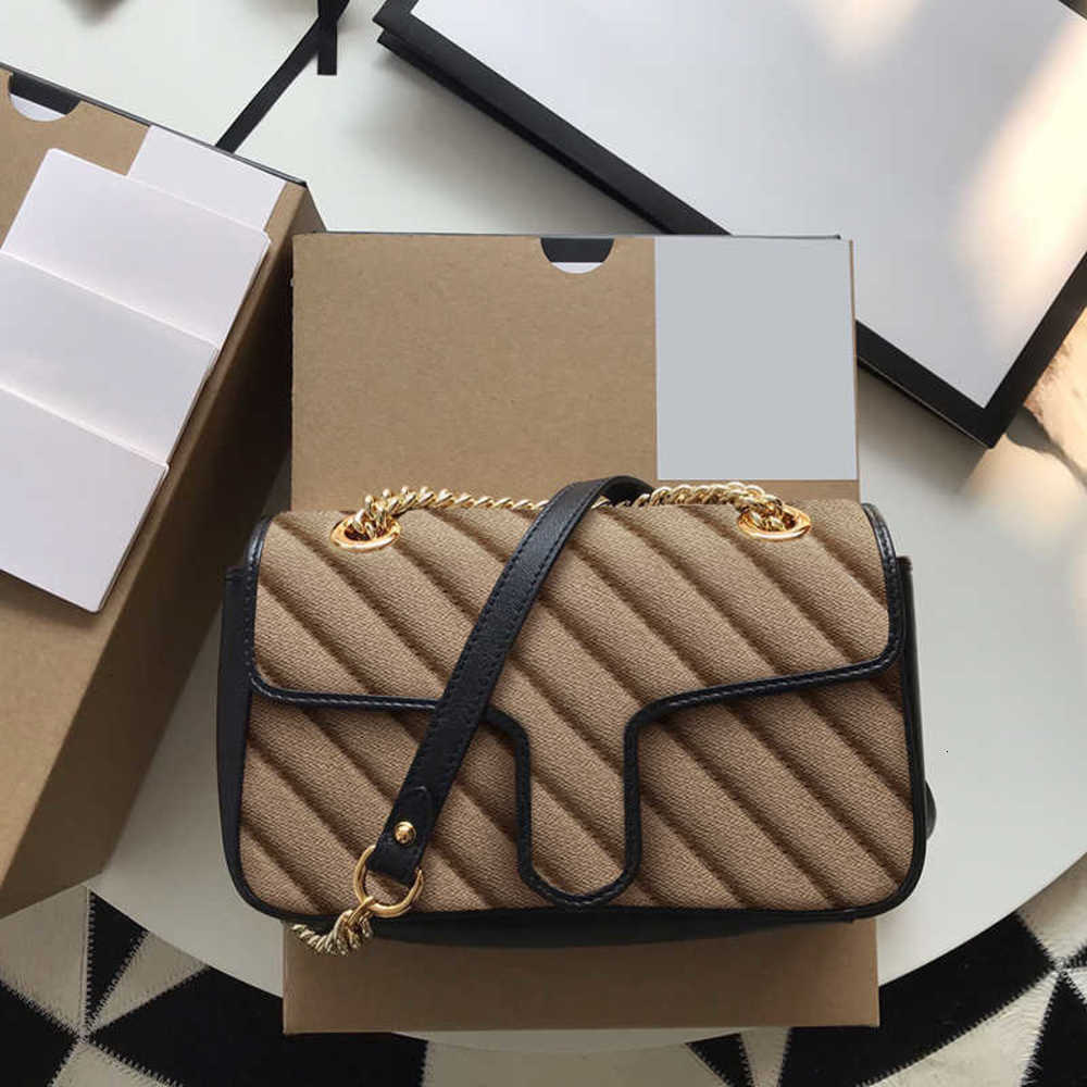 

7A+Fashion The Gleason's Spring/Summer Collection shoulder bag 446744 Delicate chain Soft and crisp appearance Create a variety of matching looks bags