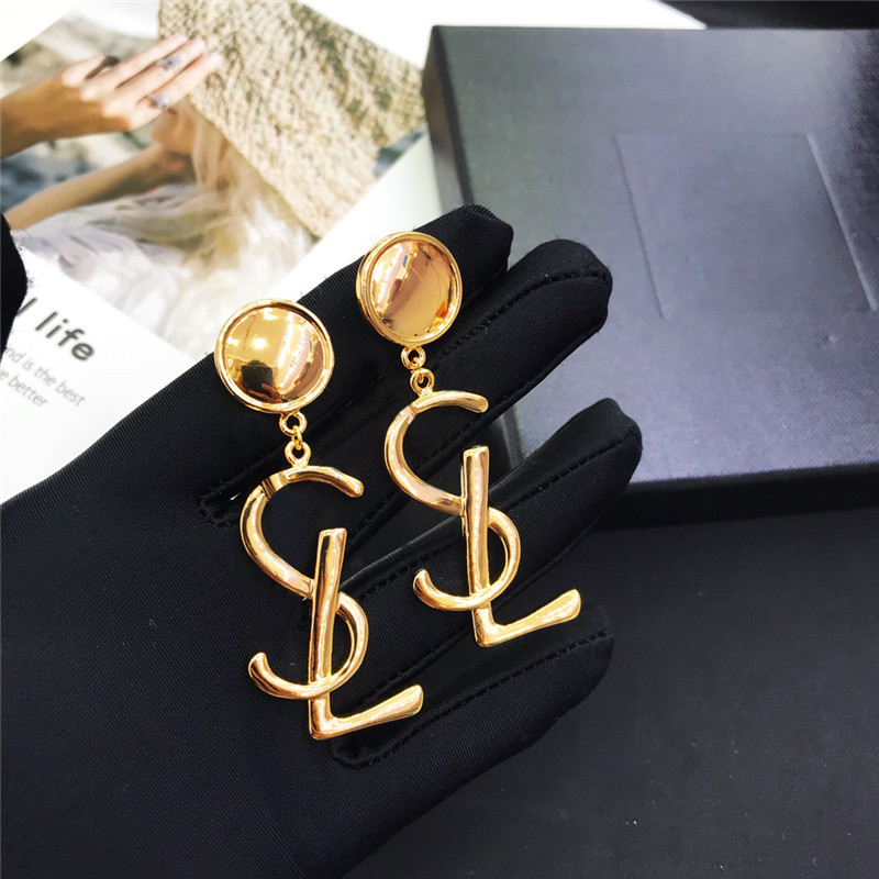

Fashion Designer Earrings For Women Jewelry Stud Hoop Earing Luxury Jewelry Womens Ear Studs Pendants Letter Gold Boucles D'oreilles, Golden