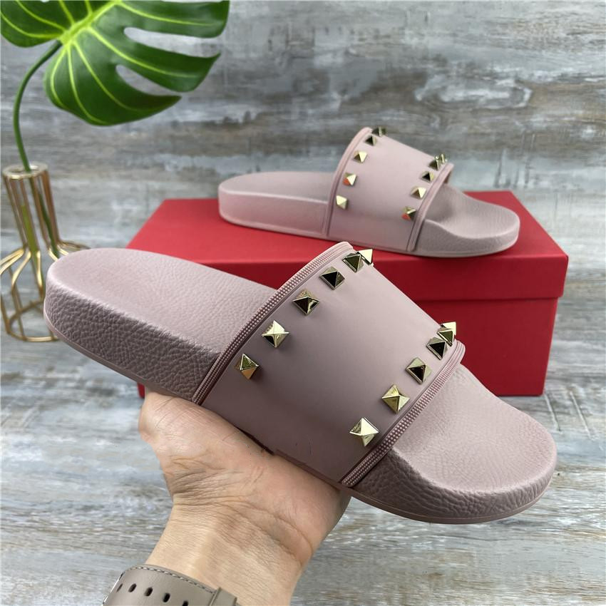 

Paris Fashion Sliders Mens Womens Summer Sandals Beach Slippers Ladies Flip Flops Loafers Black White Red Slides Chaussures Stud Spikes Shoes