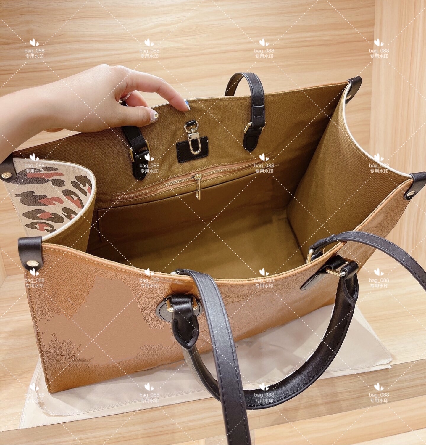 

Genuine Leather Diamond Empreinte Wild at Heart Luxurys Evening Bags ONTHE MM Designers handbags High Quality Ladies Leopard Chain Shoulder shopping bag, Customize