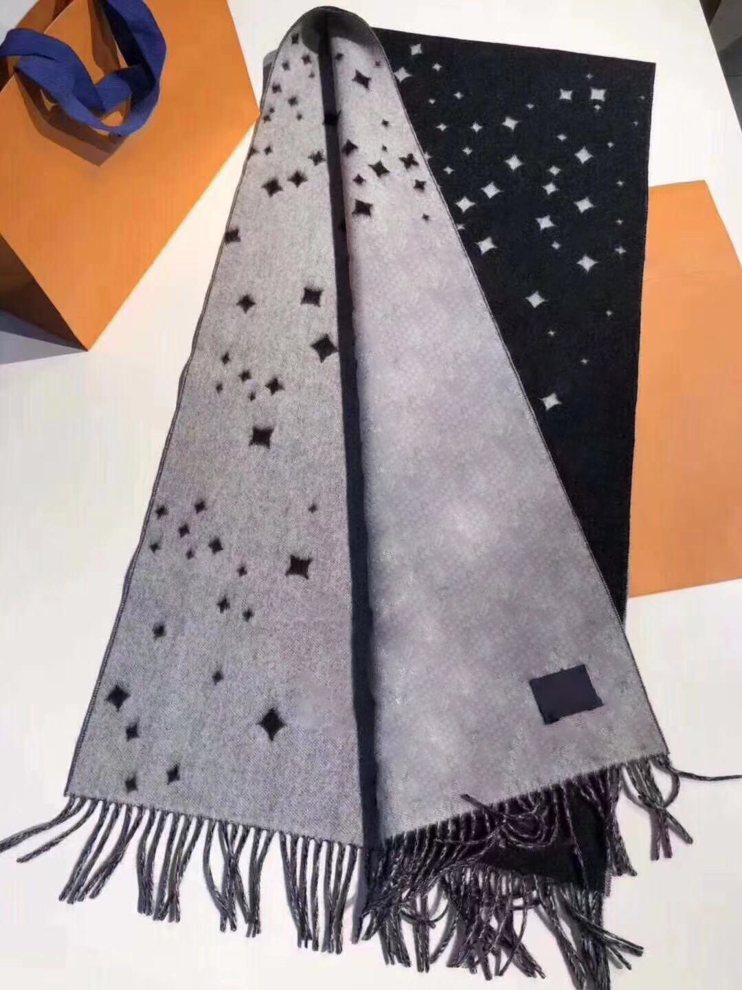 

Bright Starry Sky Cashmere Shawl Top Luxury Letter Scarf Original Brand Desinger Fashion Classic Scarves High Quality Pashmina Tassels Long 180cm With Box Set
