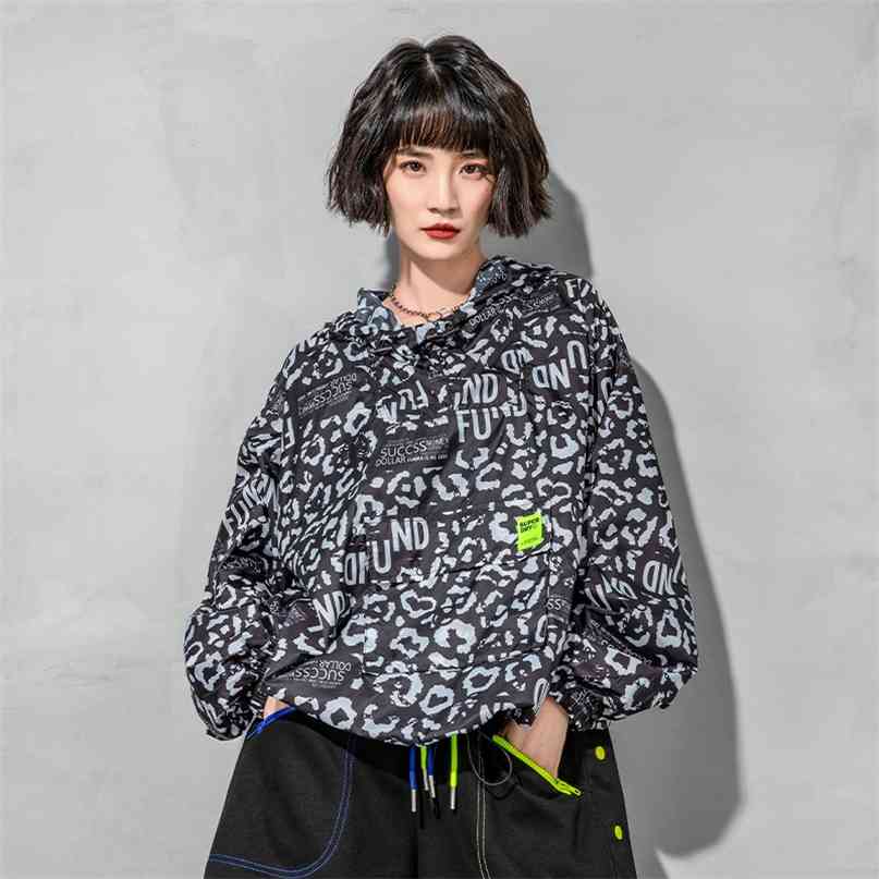 

Summer Chic Letter Leopard Pattern Woman Top Long Sleeve Big Size Loose Sun Protection Coat Fashion Hooded Jackets 210519, Black