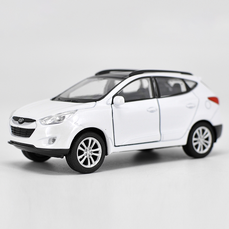 

Diecast Model Cars 136 Hyundai Tucson IX35 SUV Athletic Metal Toy Alloy Car Die-casting and Toy Car Car Collection Model