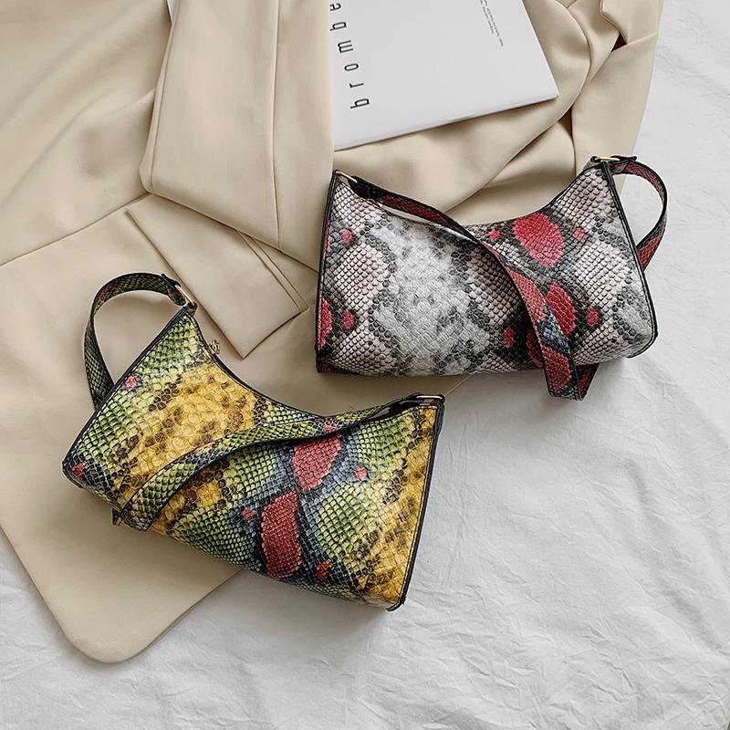 

Spring Retro Fashion Women's Bag Underarm Texture Messenger Shoulder Portable Square Axillary Baguette Bags, Black