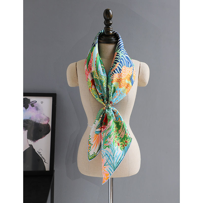 

horse print 100% Natural Mulberry* 90*90cm Designer Silk Scarf Hand Rolled Edges foulard en soie luxe