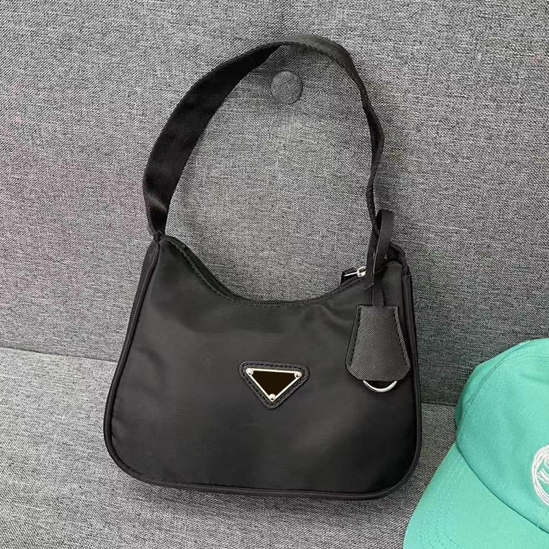 Femme Sac à main Hobo Sac Nylon Luxurys Designers Sacs à main Femmes Casual Mini Sac de rangement Sac Coloré Hommes Ourdoor Sport Pack