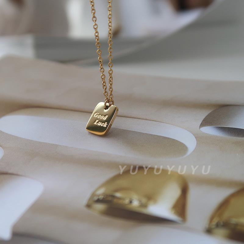 

Pendant Necklaces European And American Good Luck Carved Square Necklace Female 18K Gold Plated Titanium Steel For Women Men