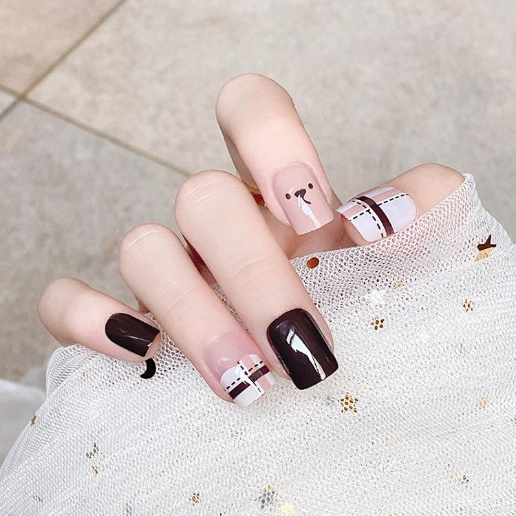 

False Nails 24pcs Brown Plaid Nail Patch French Style Glue Type Removable Short Paragraph Manicure Save Time Fake, Red;gold