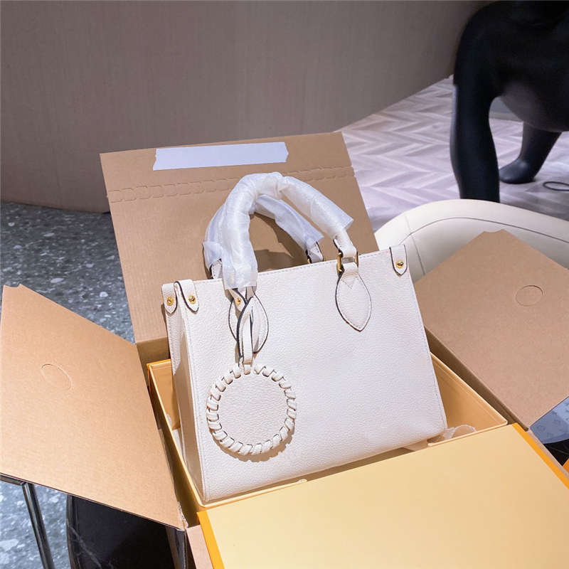 

21SS Totes Letter Embossing Handbags Stylish Big Capacity Crossbody Ladies Bags 4 Colors Female Shopping Bag, Price difference