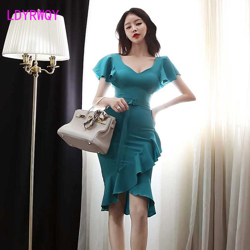 

LDYRWQY ladies temperament V-neck lace-up slim back zipper ruffled fishtail dress Korean version 210603, Green